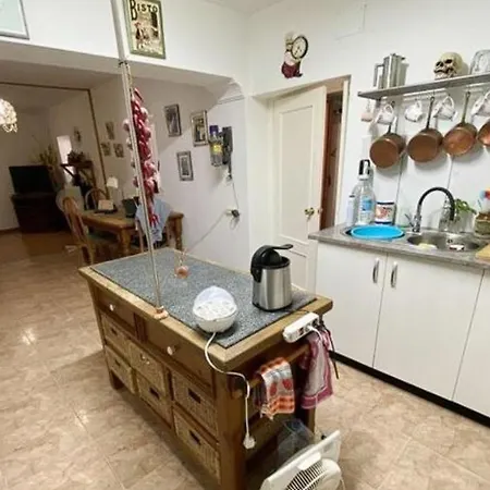 Beachfront With Heated Outdoor, Indoor Pool, Whirlpool, Sauna ! ホームステイ